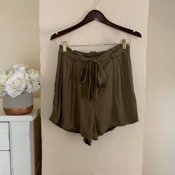 Shellsea Green High Waisted Front Tie Shorts - Picture 2 of 6